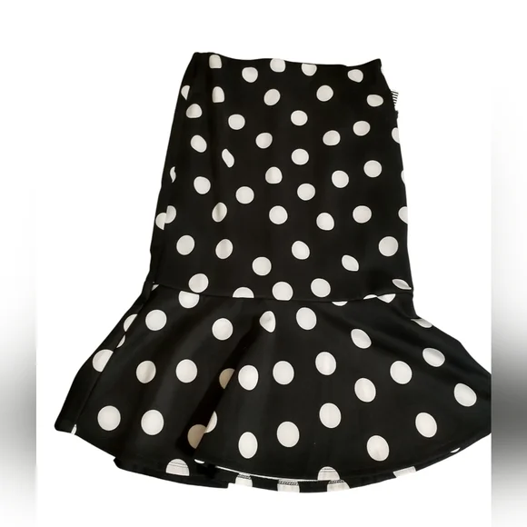 Black and White Polka Dot Skirt - Picture 2 of 11